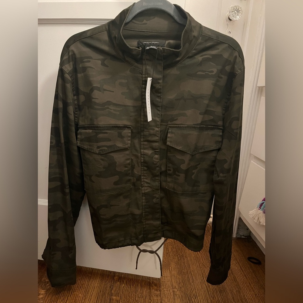 NWT Sanctuary Armstrong Cropped Green Camo Jacket Large